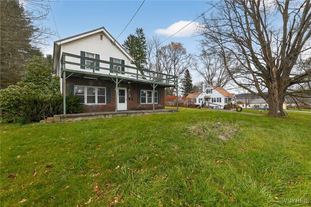 7 Pruyn Street, Bainbridge, New York 13733, Bainbridge, New York 13733, 3 Bedrooms Bedrooms, 6 Rooms Rooms,1 BathroomBathrooms,Residential,For Sale,7 Pruyn Street, Bainbridge, New York 13733,0,B1650366
