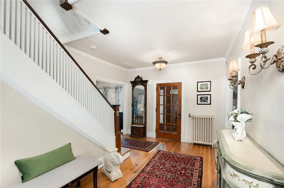 4430 Saint Paul Boulevard, Irondequoit, New York 1, Irondequoit, New York 14617, 5 Bedrooms Bedrooms, 9 Rooms Rooms,2 BathroomsBathrooms,Residential,For Sale,4430 Saint Paul Boulevard, Irondequoit, New York 1,0,R1649727