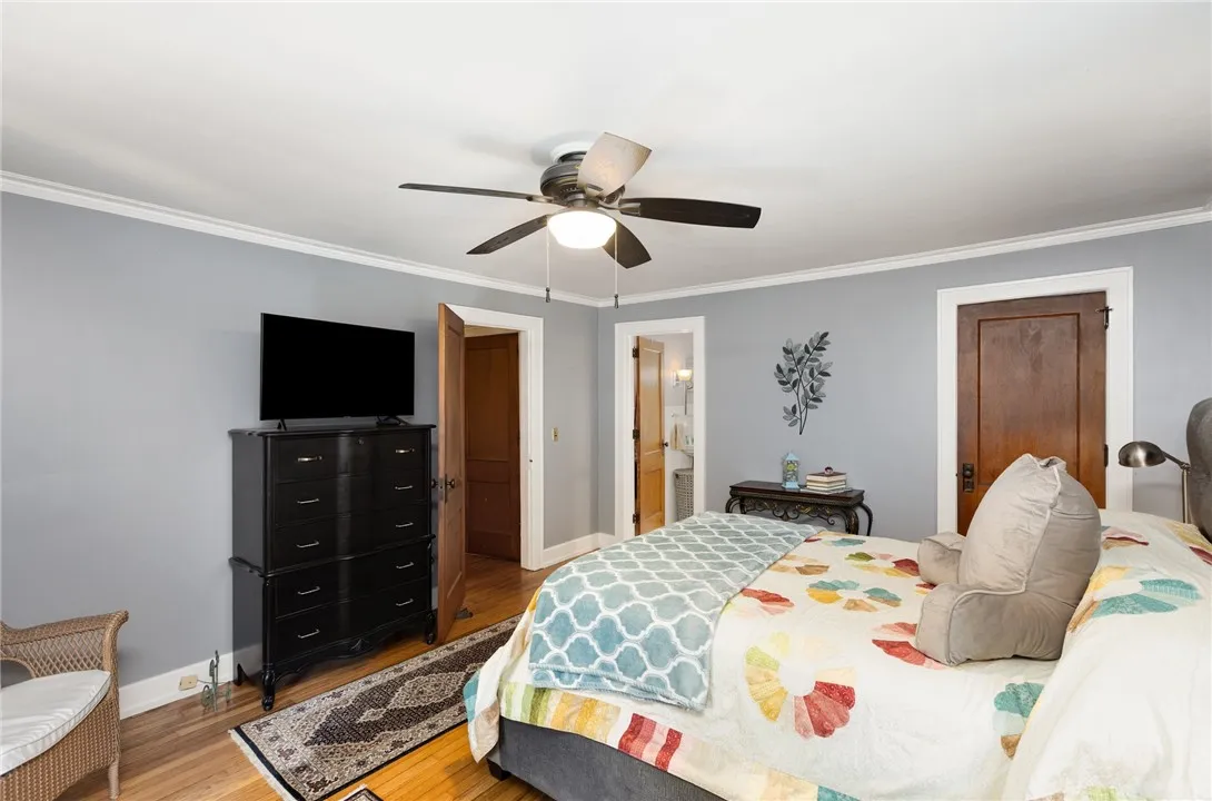 4430 Saint Paul Boulevard, Irondequoit, New York 1, Irondequoit, New York 14617, 5 Bedrooms Bedrooms, 9 Rooms Rooms,2 BathroomsBathrooms,Residential,For Sale,4430 Saint Paul Boulevard, Irondequoit, New York 1,0,R1649727