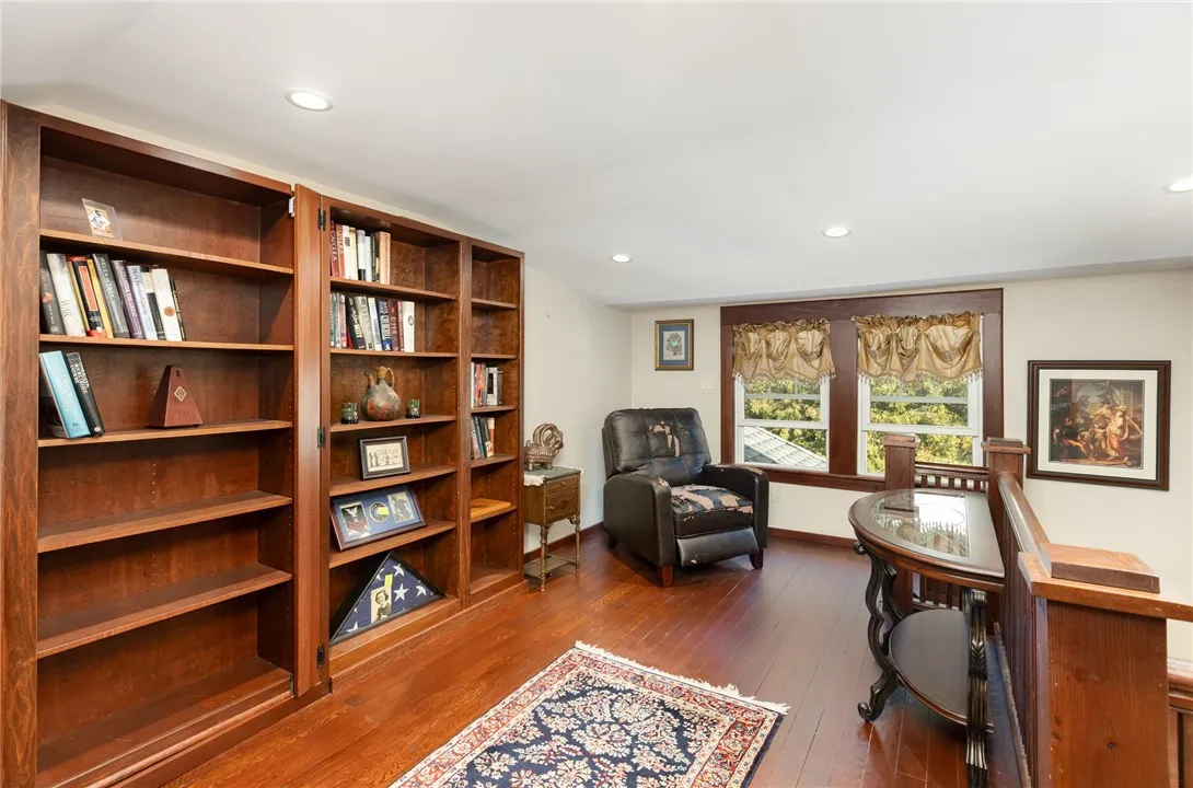 4430 Saint Paul Boulevard, Irondequoit, New York 1, Irondequoit, New York 14617, 5 Bedrooms Bedrooms, 9 Rooms Rooms,2 BathroomsBathrooms,Residential,For Sale,4430 Saint Paul Boulevard, Irondequoit, New York 1,0,R1649727