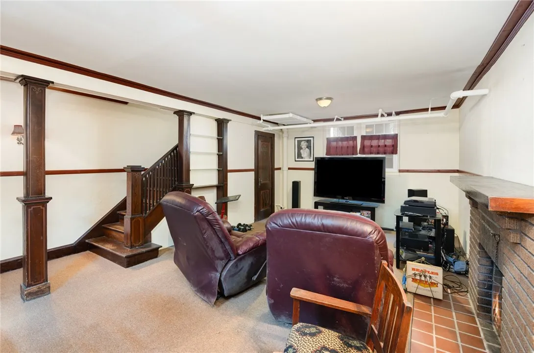 4430 Saint Paul Boulevard, Irondequoit, New York 1, Irondequoit, New York 14617, 5 Bedrooms Bedrooms, 9 Rooms Rooms,2 BathroomsBathrooms,Residential,For Sale,4430 Saint Paul Boulevard, Irondequoit, New York 1,0,R1649727