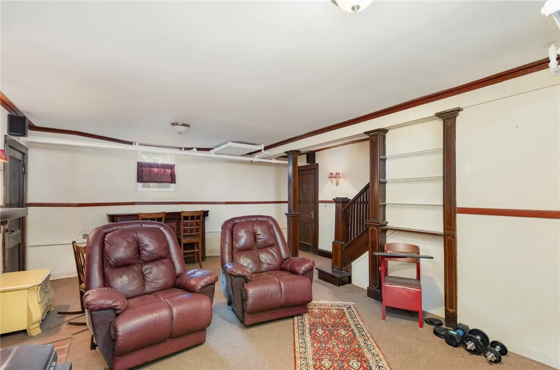 4430 Saint Paul Boulevard, Irondequoit, New York 1, Irondequoit, New York 14617, 5 Bedrooms Bedrooms, 9 Rooms Rooms,2 BathroomsBathrooms,Residential,For Sale,4430 Saint Paul Boulevard, Irondequoit, New York 1,0,R1649727