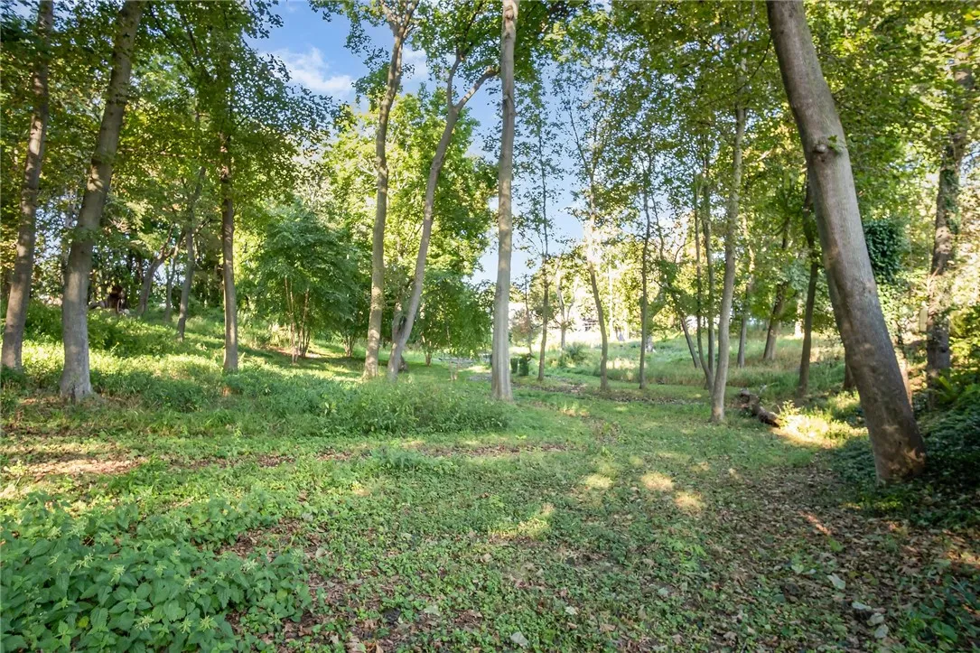 4430 Saint Paul Boulevard, Irondequoit, New York 1, Irondequoit, New York 14617, 5 Bedrooms Bedrooms, 9 Rooms Rooms,2 BathroomsBathrooms,Residential,For Sale,4430 Saint Paul Boulevard, Irondequoit, New York 1,0,R1649727