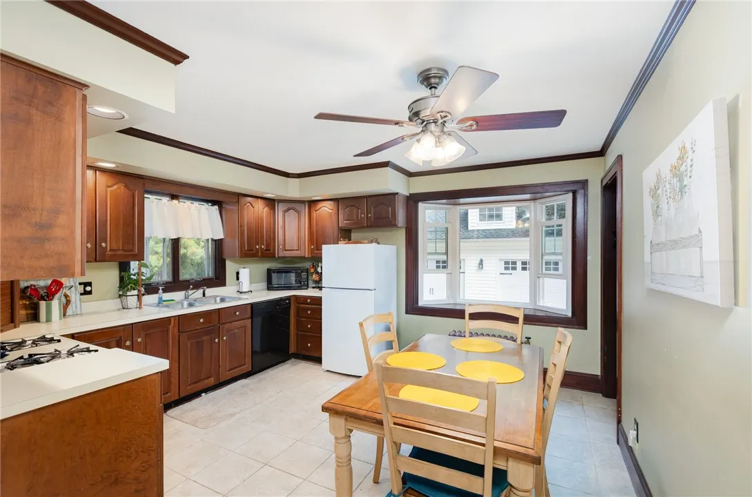 4430 Saint Paul Boulevard, Irondequoit, New York 1, Irondequoit, New York 14617, 5 Bedrooms Bedrooms, 9 Rooms Rooms,2 BathroomsBathrooms,Residential,For Sale,4430 Saint Paul Boulevard, Irondequoit, New York 1,0,R1649727