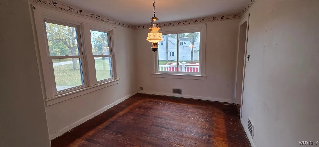 2920 Angle Road, Orchard Park, New York 14127, Orchard Park, New York 14127, 3 Bedrooms Bedrooms, 6 Rooms Rooms,1 BathroomBathrooms,Residential,For Sale,2920 Angle Road, Orchard Park, New York 14127,0,B1649470