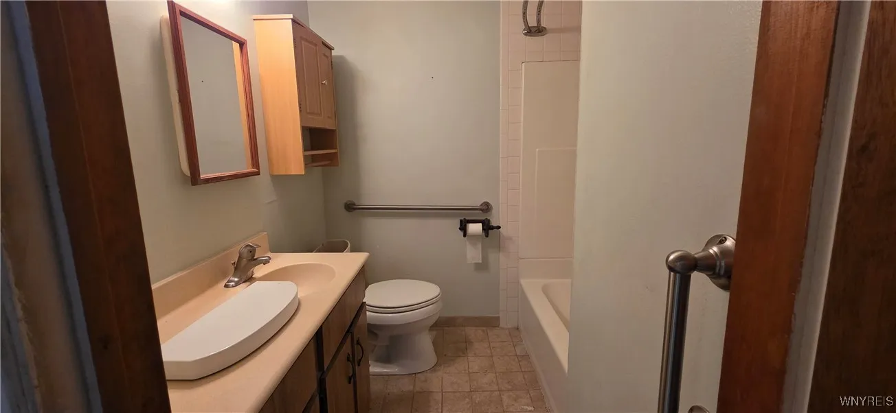 2920 Angle Road, Orchard Park, New York 14127, Orchard Park, New York 14127, 3 Bedrooms Bedrooms, 6 Rooms Rooms,1 BathroomBathrooms,Residential,For Sale,2920 Angle Road, Orchard Park, New York 14127,0,B1649470