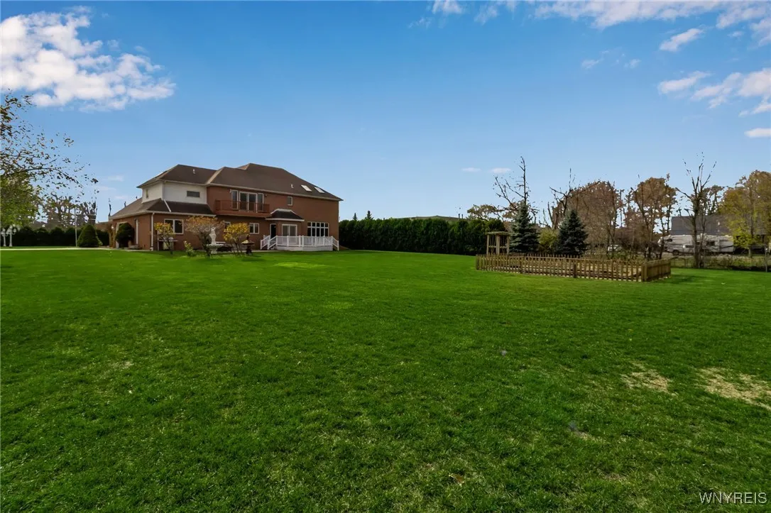 9420 Wehrle Drive, Clarence, New York 14031, Clarence, New York 14031, 3 Bedrooms Bedrooms, 8 Rooms Rooms,2 BathroomsBathrooms,Residential,For Sale,9420 Wehrle Drive, Clarence, New York 14031,0,B1650175