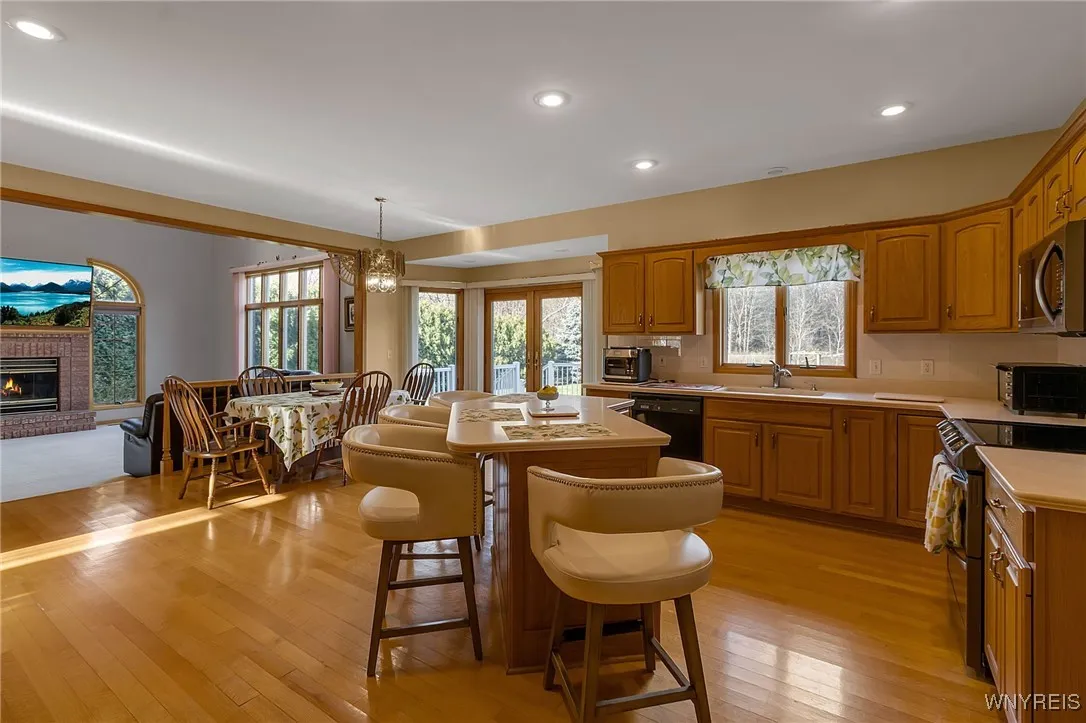 9420 Wehrle Drive, Clarence, New York 14031, Clarence, New York 14031, 3 Bedrooms Bedrooms, 8 Rooms Rooms,2 BathroomsBathrooms,Residential,For Sale,9420 Wehrle Drive, Clarence, New York 14031,0,B1650175