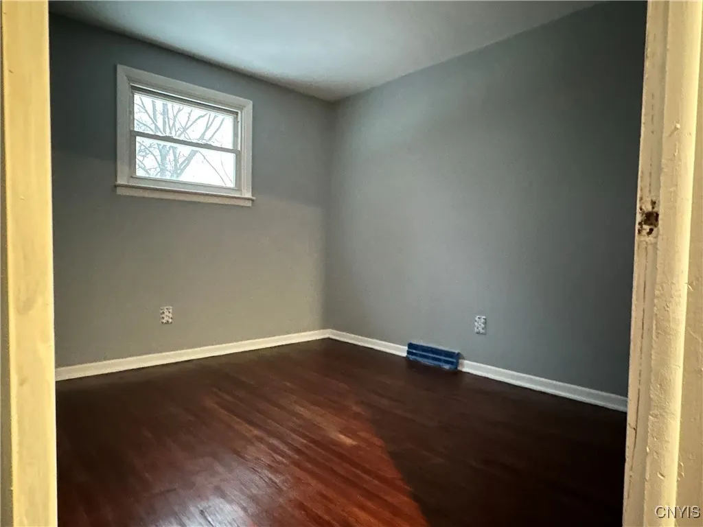 126 Delong Avenue, Syracuse, New York 13208, Syracuse, New York 13208, 2 Bedrooms Bedrooms, 4 Rooms Rooms,1 BathroomBathrooms,Residential,For Sale,126 Delong Avenue, Syracuse, New York 13208,0,S1649784