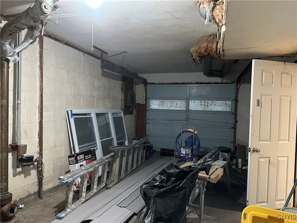 126 Delong Avenue, Syracuse, New York 13208, Syracuse, New York 13208, 2 Bedrooms Bedrooms, 4 Rooms Rooms,1 BathroomBathrooms,Residential,For Sale,126 Delong Avenue, Syracuse, New York 13208,0,S1649784