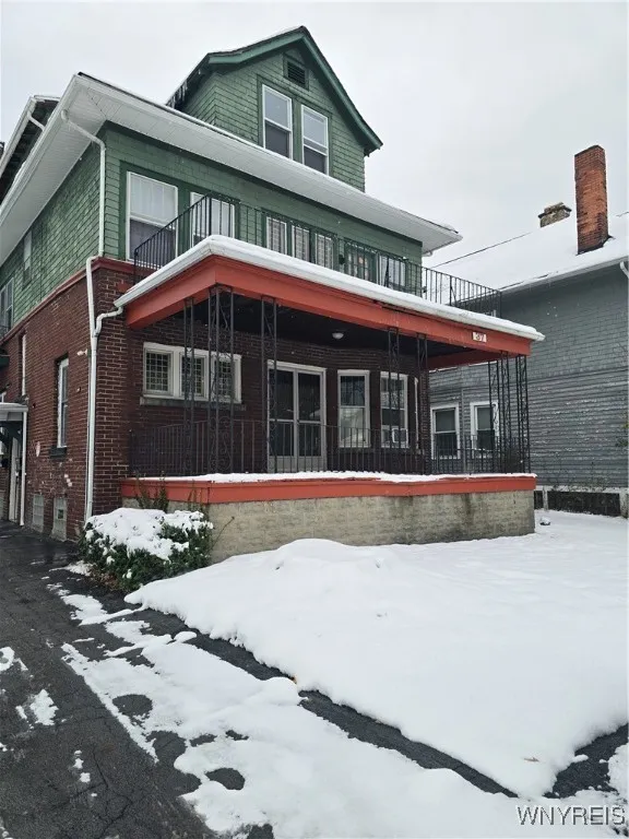 37 Minnesota Avenue 3, Buffalo, New York 14214, Buffalo, New York 14214, 3 Bedrooms Bedrooms, 5 Rooms Rooms,1 BathroomBathrooms,Residential Lease,For Rent,37 Minnesota Avenue 3, Buffalo, New York 14214,0,B1650205