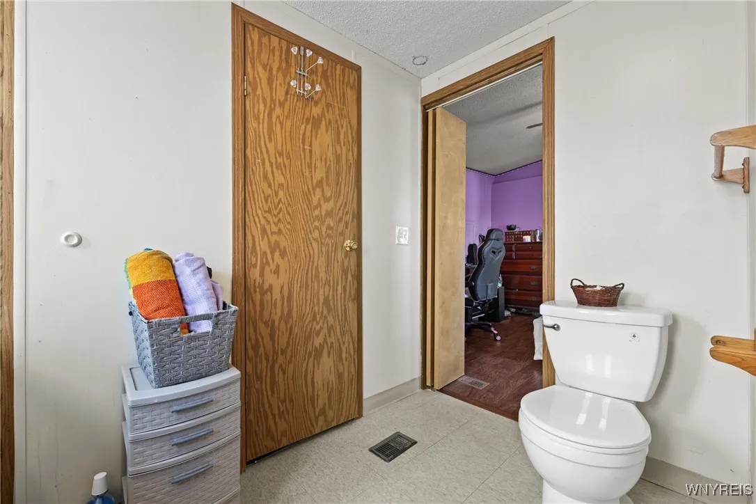 533 Applewood Drive, Lockport Town, New York 14094, Lockport Town, New York 14094, 2 Bedrooms Bedrooms, 6 Rooms Rooms,2 BathroomsBathrooms,Residential,For Sale,533 Applewood Drive, Lockport Town, New York 14094,0,B1650392