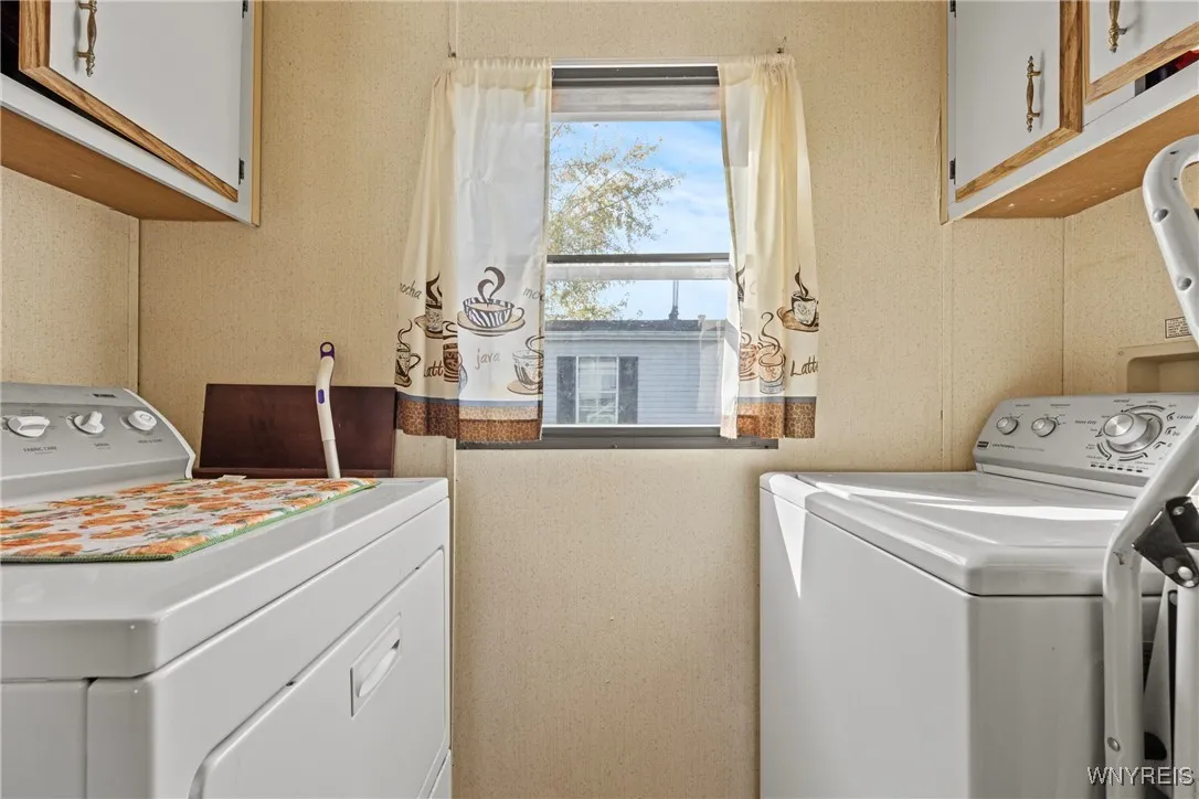 533 Applewood Drive, Lockport Town, New York 14094, Lockport Town, New York 14094, 2 Bedrooms Bedrooms, 6 Rooms Rooms,2 BathroomsBathrooms,Residential,For Sale,533 Applewood Drive, Lockport Town, New York 14094,0,B1650392
