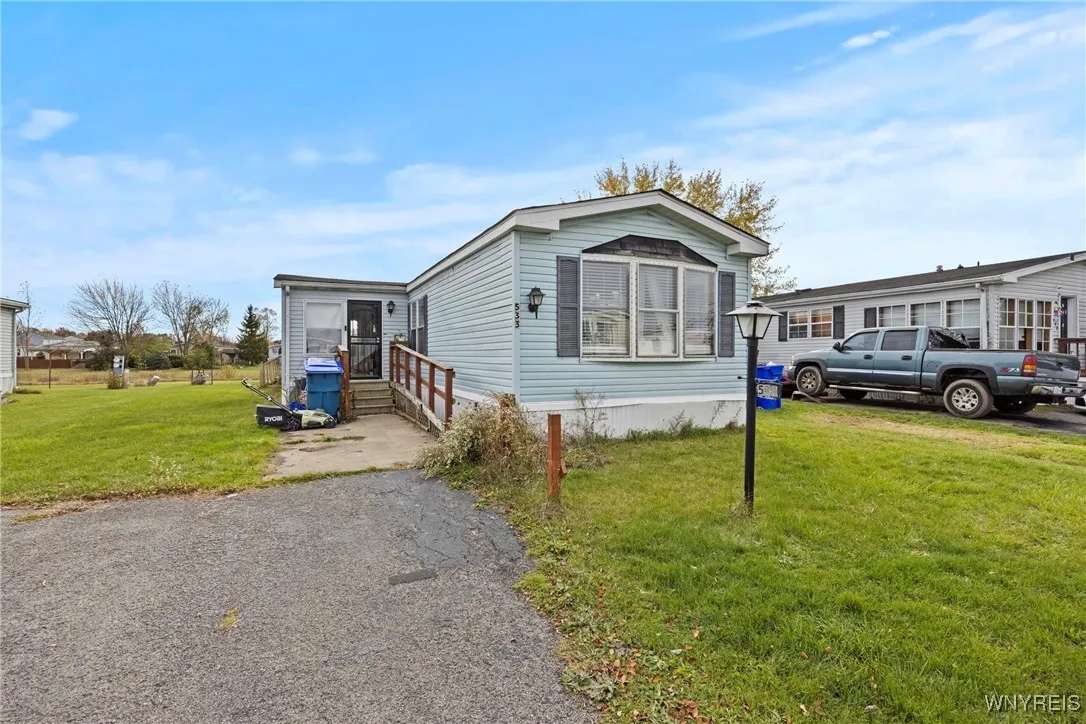 533 Applewood Drive, Lockport Town, New York 14094, Lockport Town, New York 14094, 2 Bedrooms Bedrooms, 6 Rooms Rooms,2 BathroomsBathrooms,Residential,For Sale,533 Applewood Drive, Lockport Town, New York 14094,0,B1650392