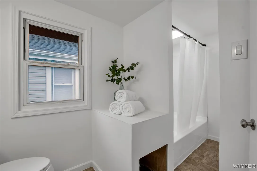 67 Lockwood Avenue, Buffalo, New York 14220, Buffalo, New York 14220, 3 Bedrooms Bedrooms, 7 Rooms Rooms,1 BathroomBathrooms,Residential,For Sale,67 Lockwood Avenue, Buffalo, New York 14220,0,B1650307