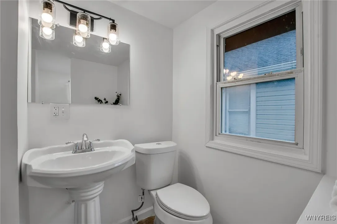 67 Lockwood Avenue, Buffalo, New York 14220, Buffalo, New York 14220, 3 Bedrooms Bedrooms, 7 Rooms Rooms,1 BathroomBathrooms,Residential,For Sale,67 Lockwood Avenue, Buffalo, New York 14220,0,B1650307