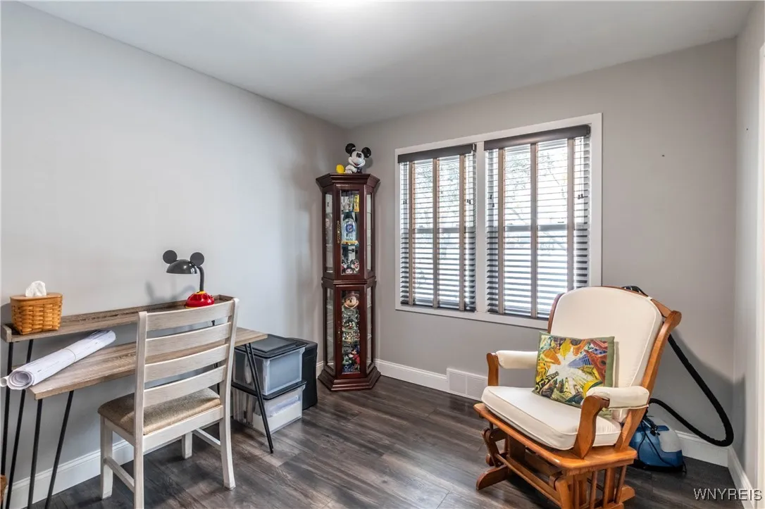 1057 Elliott Dr Drive, Lewiston, New York 14092, Lewiston, New York 14092, 3 Bedrooms Bedrooms, 5 Rooms Rooms,1 BathroomBathrooms,Residential,For Sale,1057 Elliott Dr Drive, Lewiston, New York 14092,0,B1648873