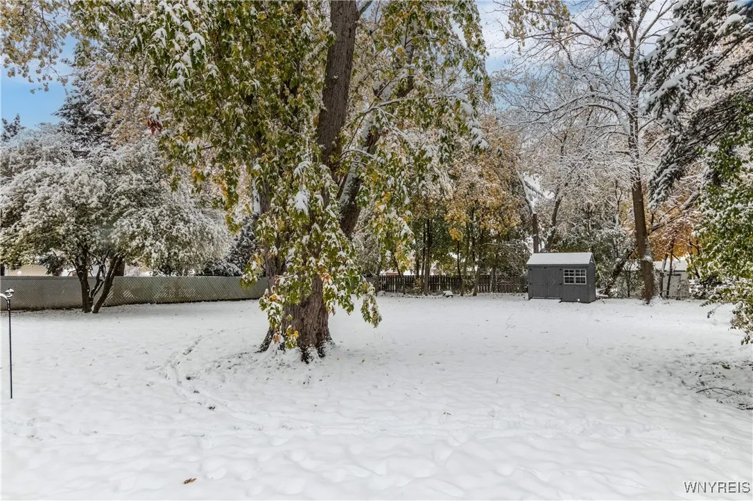 1057 Elliott Dr Drive, Lewiston, New York 14092, Lewiston, New York 14092, 3 Bedrooms Bedrooms, 5 Rooms Rooms,1 BathroomBathrooms,Residential,For Sale,1057 Elliott Dr Drive, Lewiston, New York 14092,0,B1648873