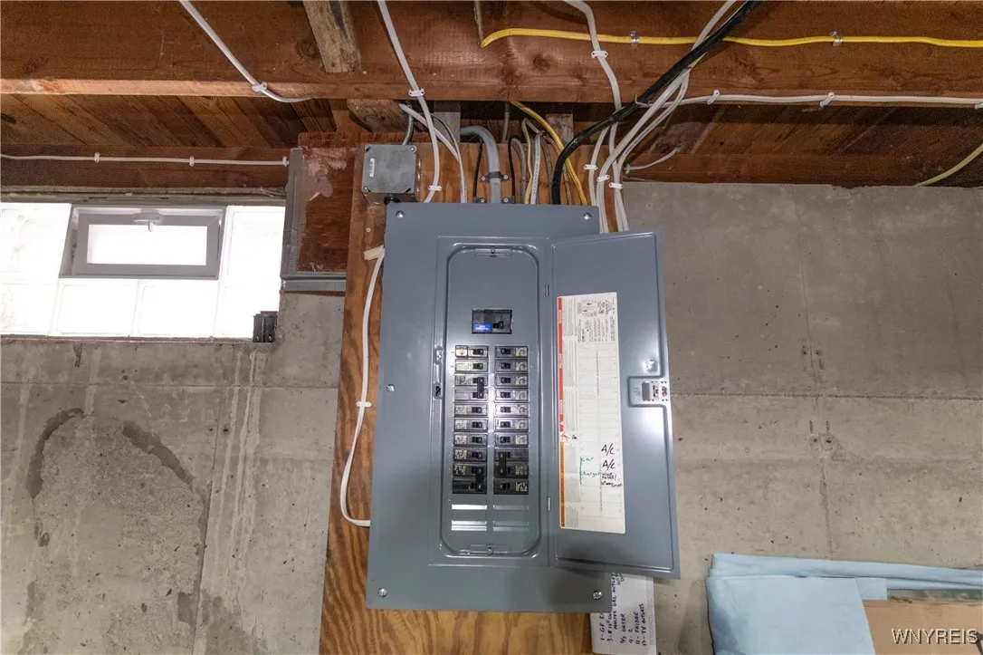 1057 Elliott Dr Drive, Lewiston, New York 14092, Lewiston, New York 14092, 3 Bedrooms Bedrooms, 5 Rooms Rooms,1 BathroomBathrooms,Residential,For Sale,1057 Elliott Dr Drive, Lewiston, New York 14092,0,B1648873
