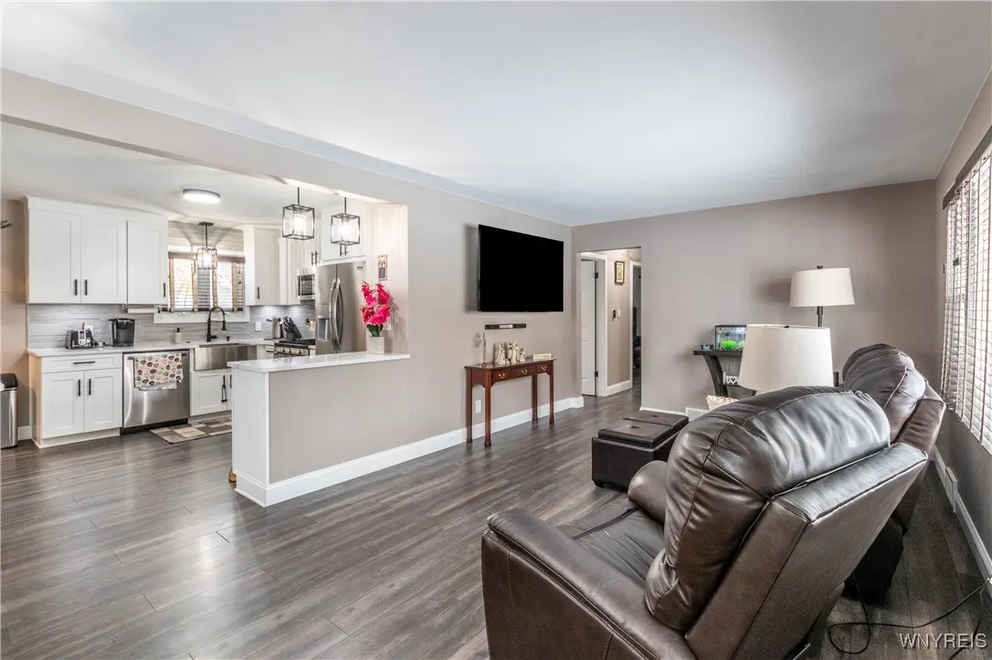 1057 Elliott Dr Drive, Lewiston, New York 14092, Lewiston, New York 14092, 3 Bedrooms Bedrooms, 5 Rooms Rooms,1 BathroomBathrooms,Residential,For Sale,1057 Elliott Dr Drive, Lewiston, New York 14092,0,B1648873