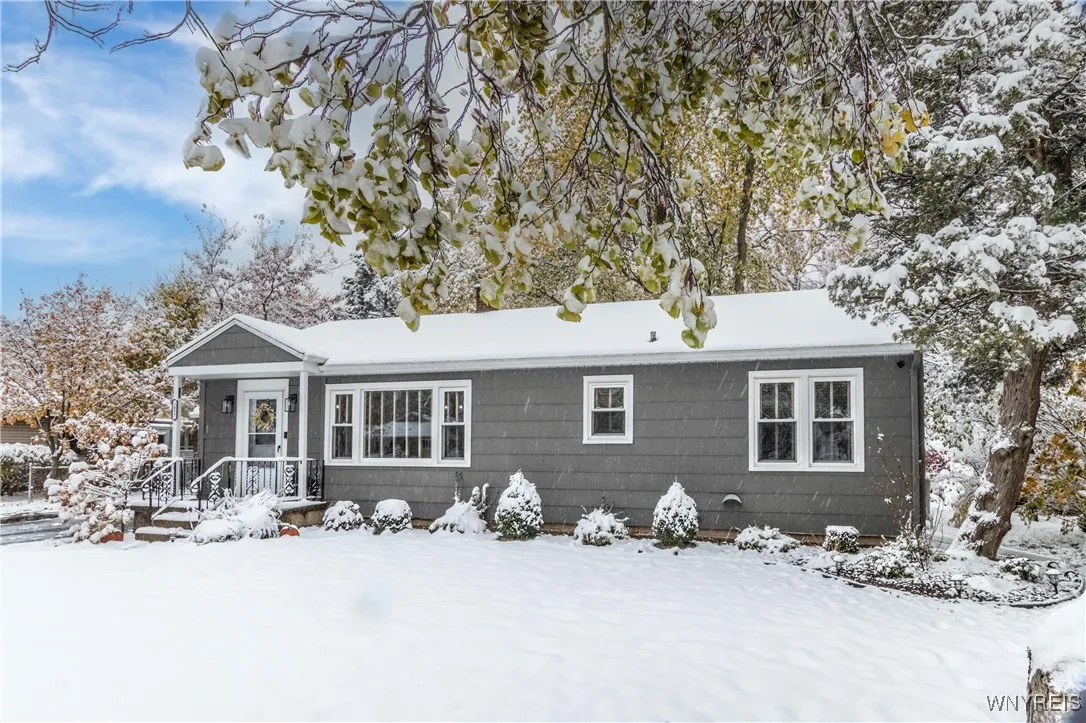 1057 Elliott Dr Drive, Lewiston, New York 14092, Lewiston, New York 14092, 3 Bedrooms Bedrooms, 5 Rooms Rooms,1 BathroomBathrooms,Residential,For Sale,1057 Elliott Dr Drive, Lewiston, New York 14092,0,B1648873