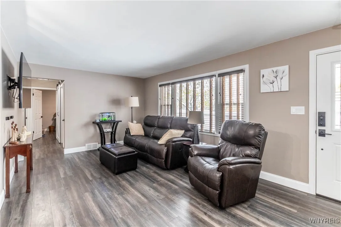 1057 Elliott Dr Drive, Lewiston, New York 14092, Lewiston, New York 14092, 3 Bedrooms Bedrooms, 5 Rooms Rooms,1 BathroomBathrooms,Residential,For Sale,1057 Elliott Dr Drive, Lewiston, New York 14092,0,B1648873