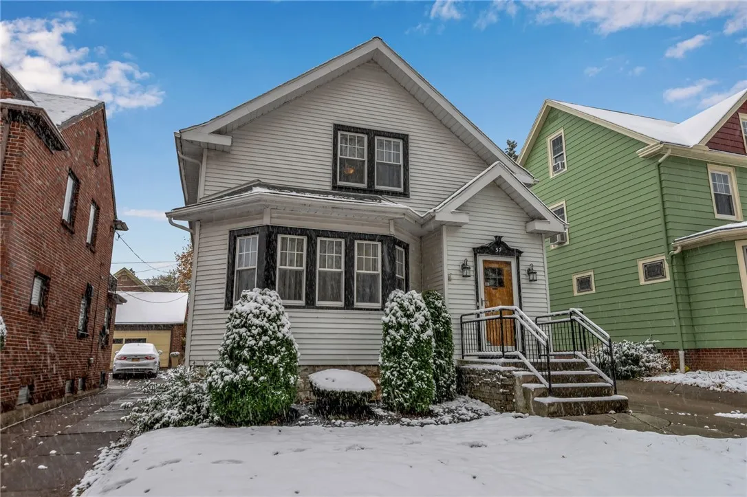 57 Larchmont Road, Buffalo, New York 14214, Buffalo, New York 14214, 4 Bedrooms Bedrooms, 8 Rooms Rooms,2 BathroomsBathrooms,Residential,For Sale,57 Larchmont Road, Buffalo, New York 14214,0,R1650353