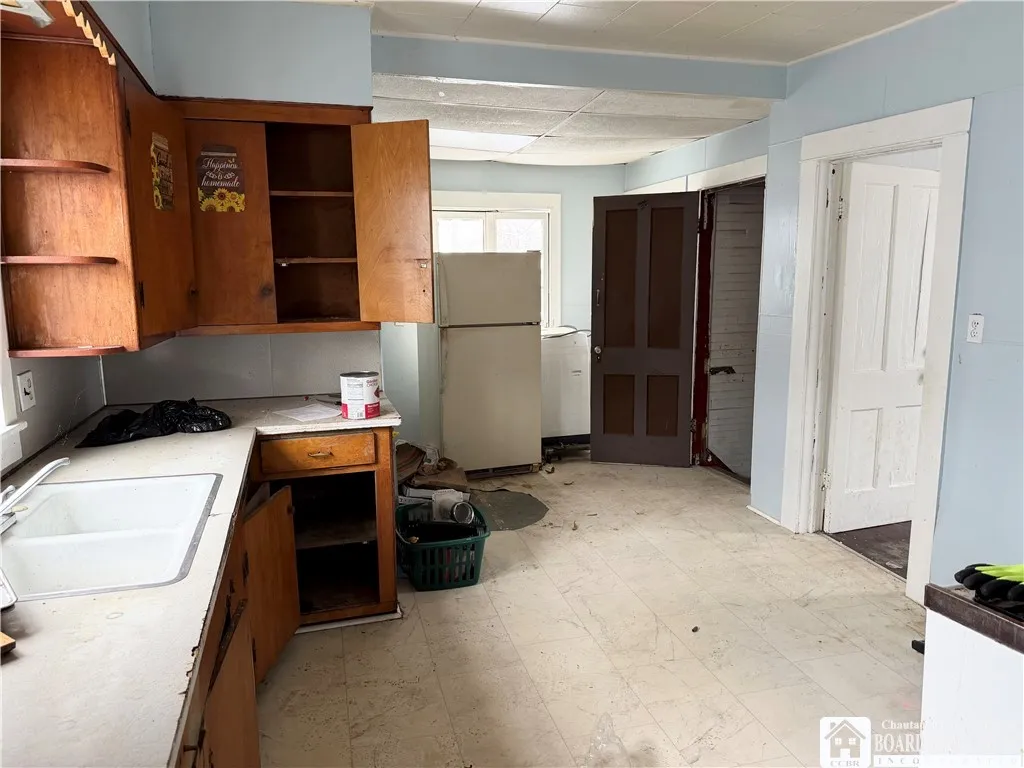 809 Cherry Street, Jamestown, New York 14701, Jamestown, New York 14701, 4 Bedrooms Bedrooms, ,2 BathroomsBathrooms,Residential,For Sale,809 Cherry Street, Jamestown, New York 14701,0,R1649905