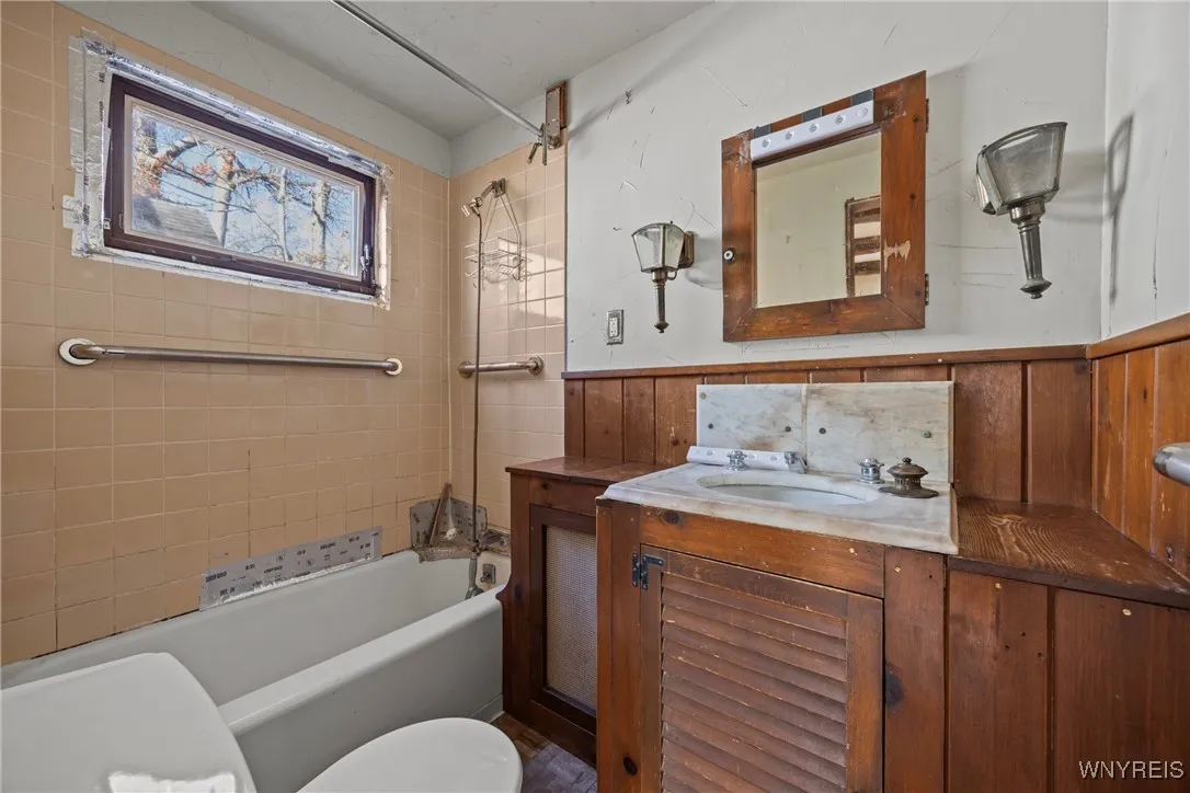 full bathroom first floor