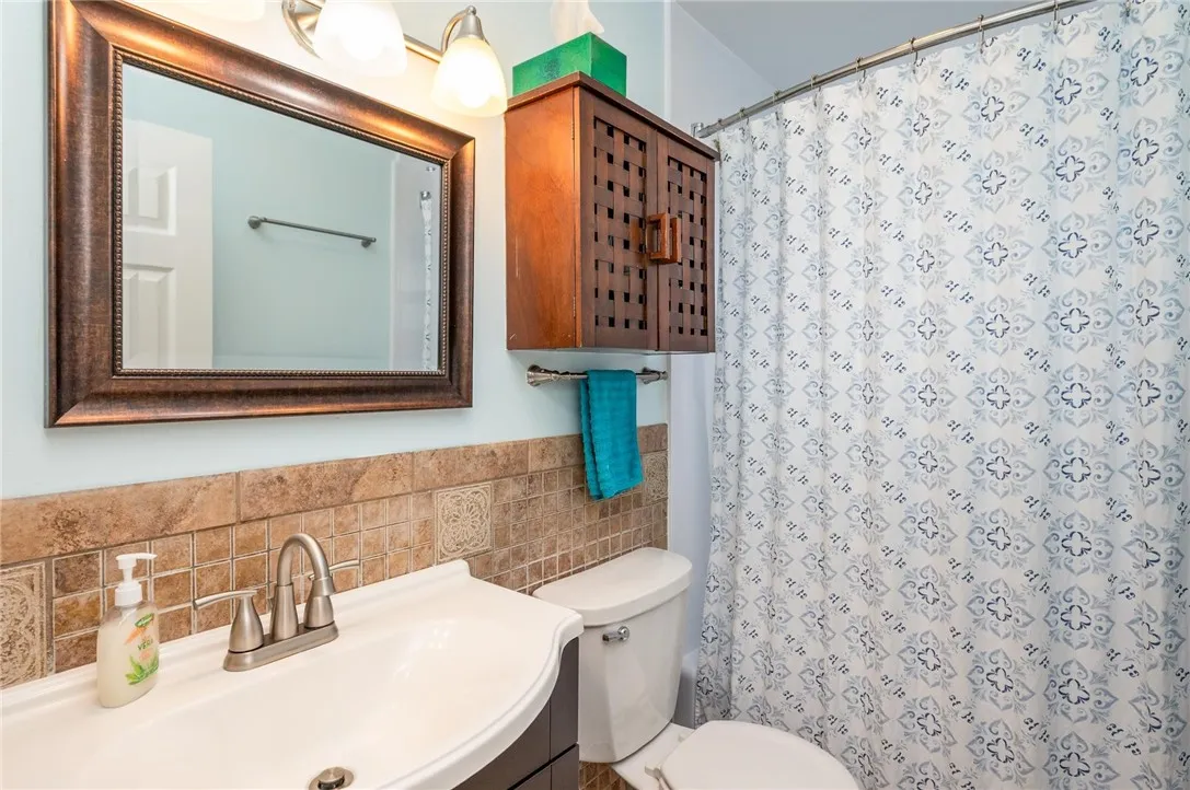 14 Hilltop Dr, Leroy, New York 14482, Leroy, New York 14482, 2 Bedrooms Bedrooms, 7 Rooms Rooms,1 BathroomBathrooms,Residential,For Sale,14 Hilltop Dr, Leroy, New York 14482,0,R1650406