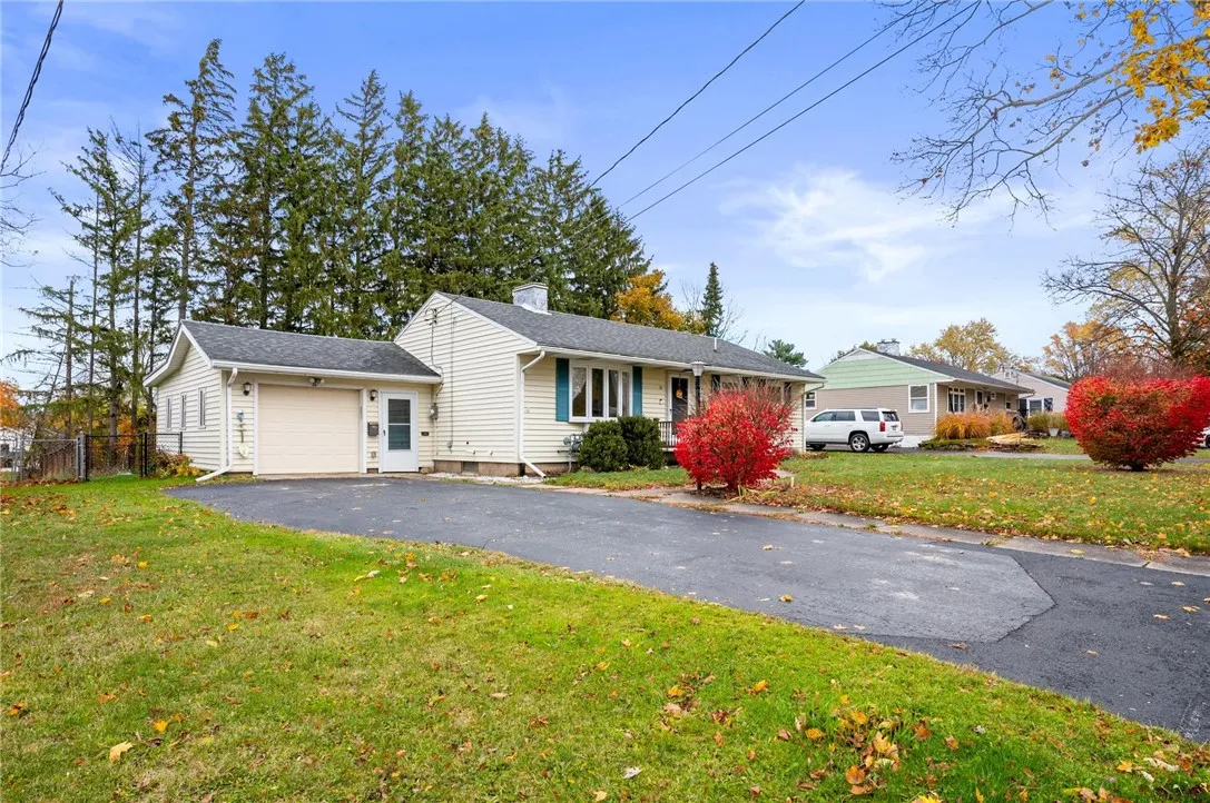 14 Hilltop Dr, Leroy, New York 14482, Leroy, New York 14482, 2 Bedrooms Bedrooms, 7 Rooms Rooms,1 BathroomBathrooms,Residential,For Sale,14 Hilltop Dr, Leroy, New York 14482,0,R1650406