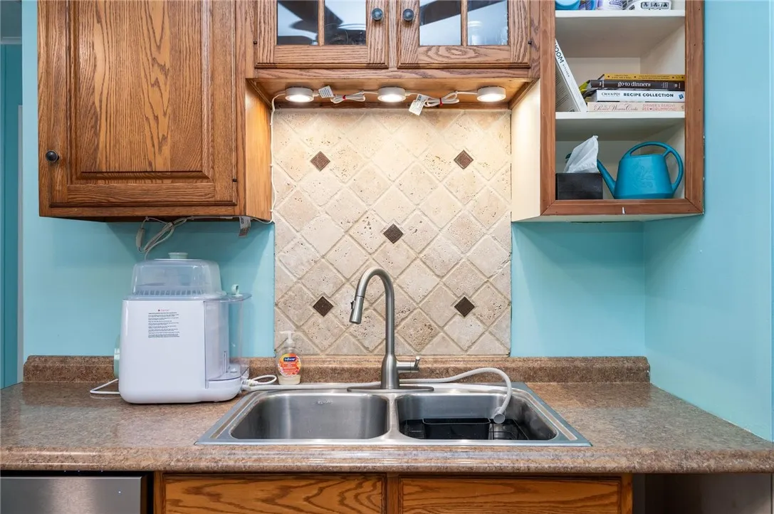 14 Hilltop Dr, Leroy, New York 14482, Leroy, New York 14482, 2 Bedrooms Bedrooms, 7 Rooms Rooms,1 BathroomBathrooms,Residential,For Sale,14 Hilltop Dr, Leroy, New York 14482,0,R1650406