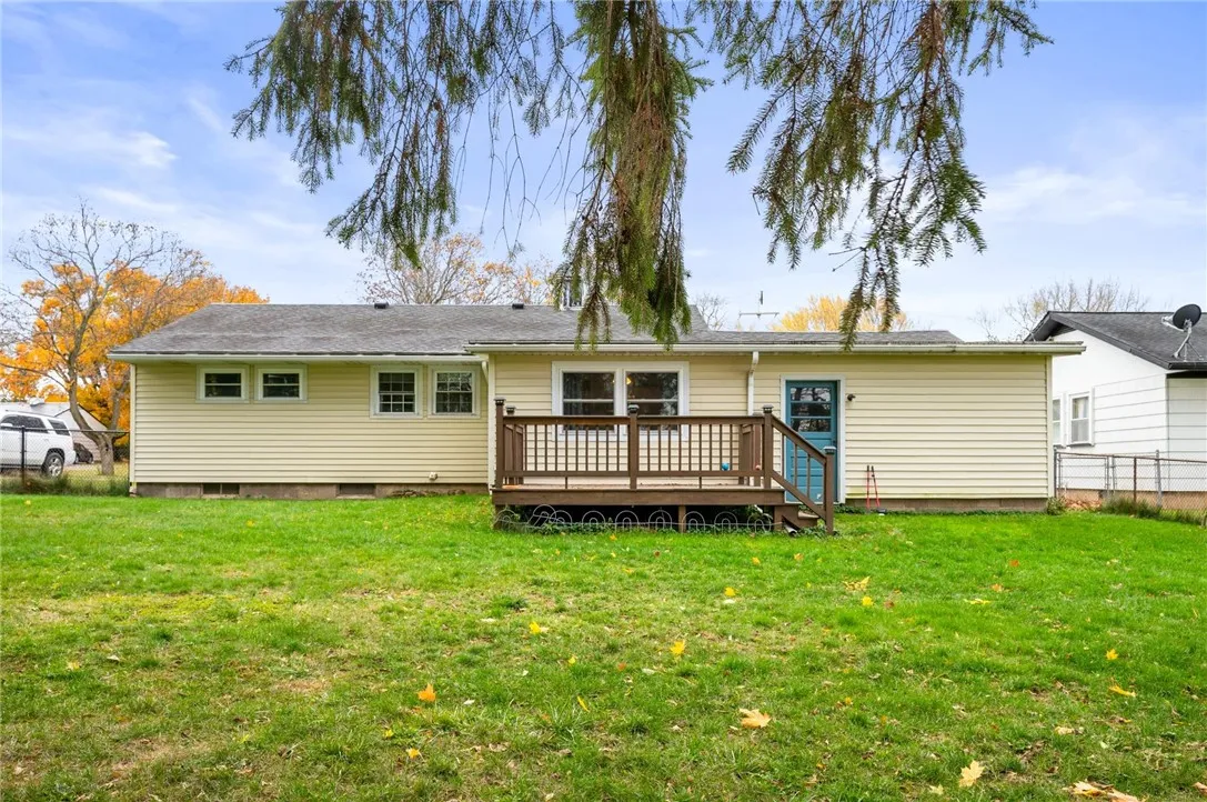 14 Hilltop Dr, Leroy, New York 14482, Leroy, New York 14482, 2 Bedrooms Bedrooms, 7 Rooms Rooms,1 BathroomBathrooms,Residential,For Sale,14 Hilltop Dr, Leroy, New York 14482,0,R1650406