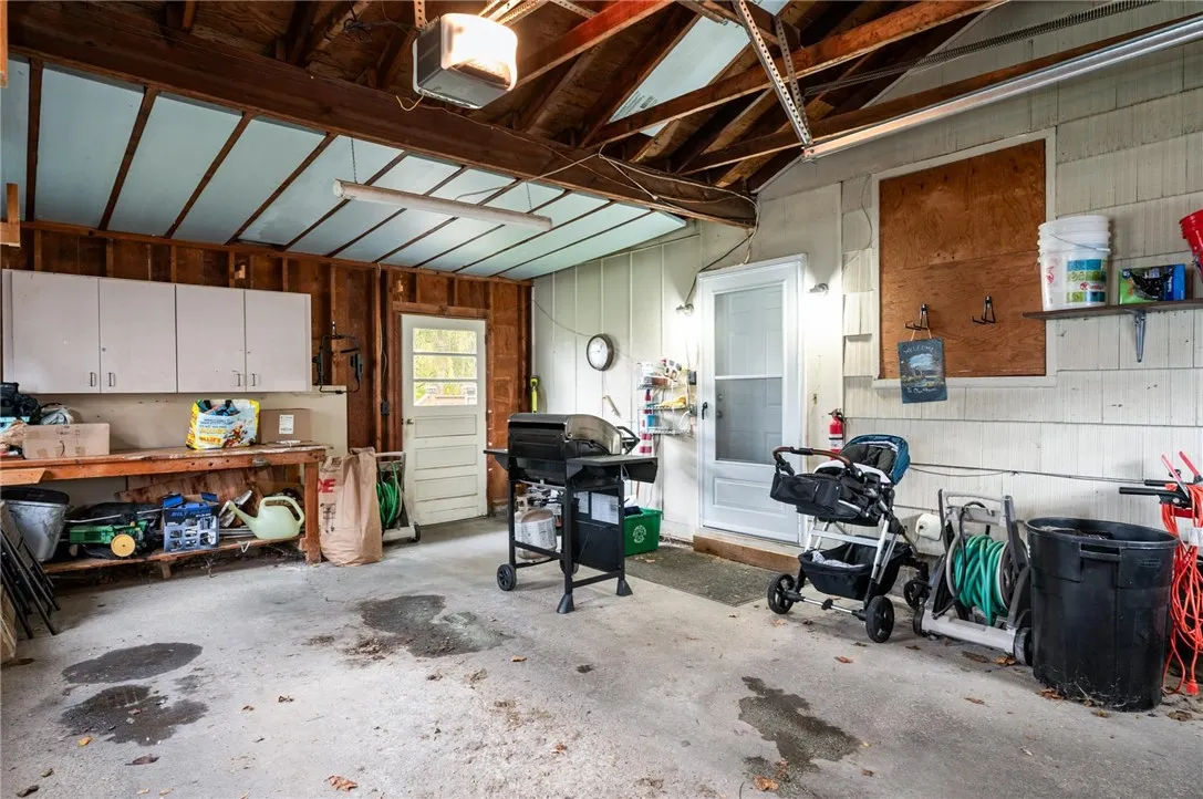 14 Hilltop Dr, Leroy, New York 14482, Leroy, New York 14482, 2 Bedrooms Bedrooms, 7 Rooms Rooms,1 BathroomBathrooms,Residential,For Sale,14 Hilltop Dr, Leroy, New York 14482,0,R1650406