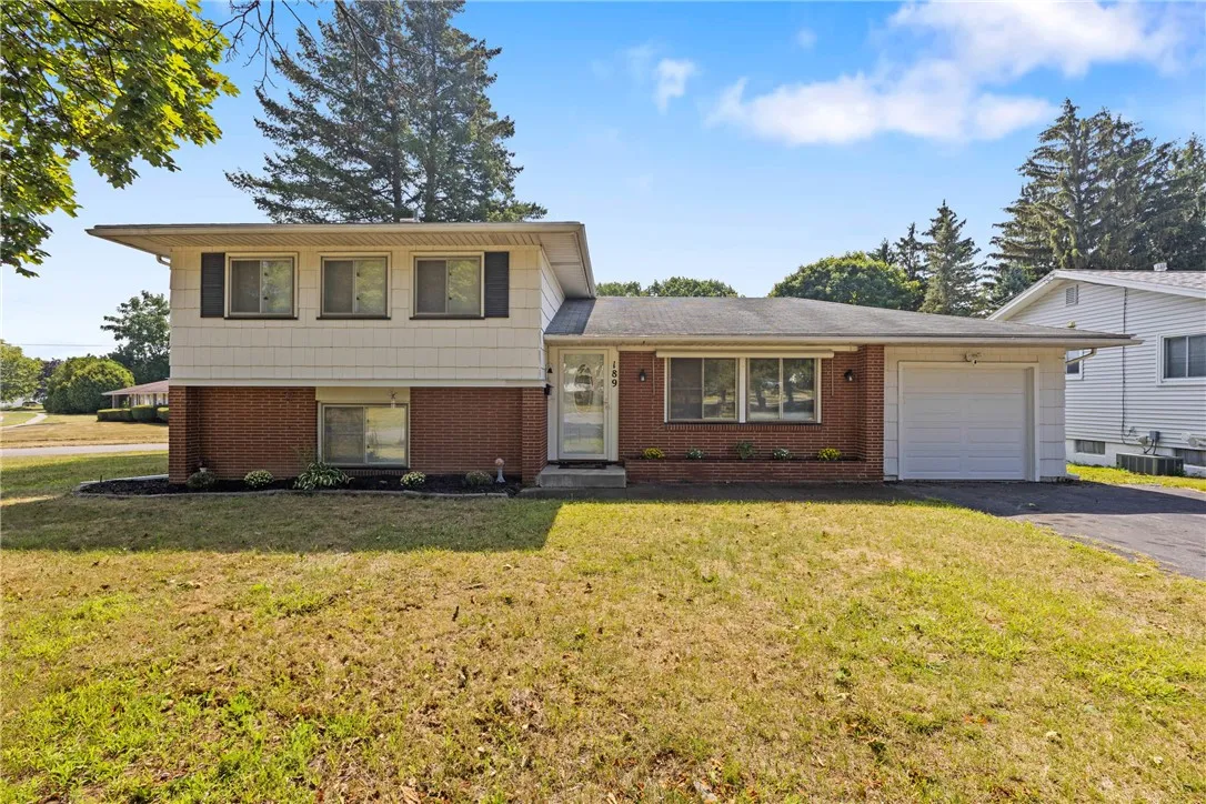 189 Lawson Road, Greece, New York 14616, Greece, New York 14616, 3 Bedrooms Bedrooms, 8 Rooms Rooms,1 BathroomBathrooms,Residential Lease,Closed,189 Lawson Road, Greece, New York 14616,0,R1650395