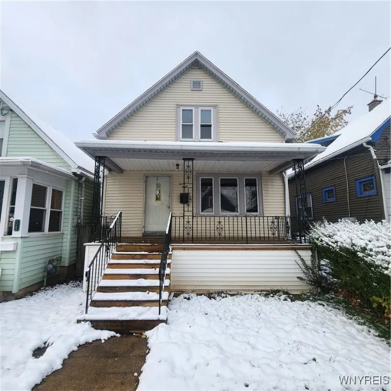 38 Wyandotte Avenue, Buffalo, New York 14207, Buffalo, New York 14207, 4 Bedrooms Bedrooms, 7 Rooms Rooms,1 BathroomBathrooms,Residential,For Sale,38 Wyandotte Avenue, Buffalo, New York 14207,0,B1650428