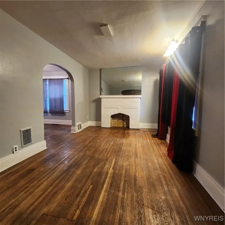 38 Wyandotte Avenue, Buffalo, New York 14207, Buffalo, New York 14207, 4 Bedrooms Bedrooms, 7 Rooms Rooms,1 BathroomBathrooms,Residential,For Sale,38 Wyandotte Avenue, Buffalo, New York 14207,0,B1650428