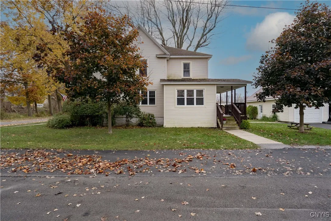 131 Cedar Street, Watertown City, New York 13601, Watertown City, New York 13601, 3 Bedrooms Bedrooms, 8 Rooms Rooms,1 BathroomBathrooms,Residential,For Sale,131 Cedar Street, Watertown City, New York 13601,0,S1650238