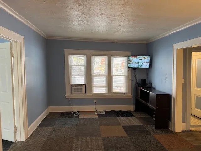 89 Nye Park, Rochester, New York 14621, Rochester, New York 14621, 4 Bedrooms Bedrooms, 8 Rooms Rooms,1 BathroomBathrooms,Residential,For Sale,89 Nye Park, Rochester, New York 14621,0,R1650240