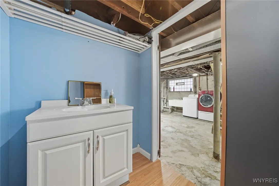 84 Alsace Avenue, Buffalo, New York 14220, Buffalo, New York 14220, 3 Bedrooms Bedrooms, 7 Rooms Rooms,1 BathroomBathrooms,Residential,For Sale,84 Alsace Avenue, Buffalo, New York 14220,0,B1650262