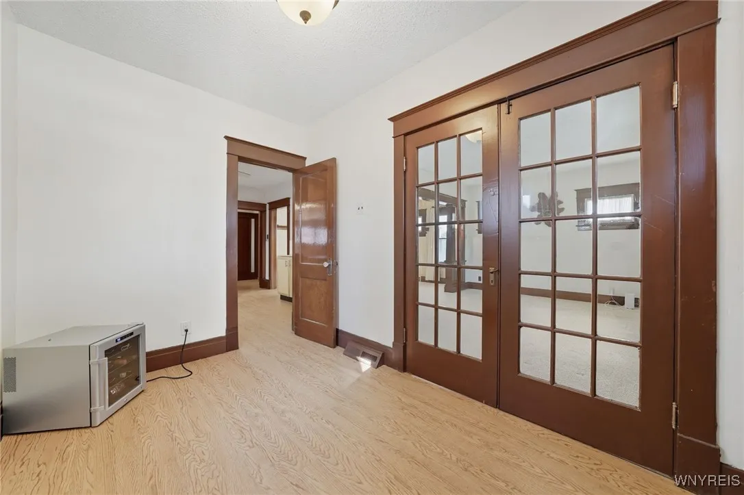 84 Alsace Avenue, Buffalo, New York 14220, Buffalo, New York 14220, 3 Bedrooms Bedrooms, 7 Rooms Rooms,1 BathroomBathrooms,Residential,For Sale,84 Alsace Avenue, Buffalo, New York 14220,0,B1650262