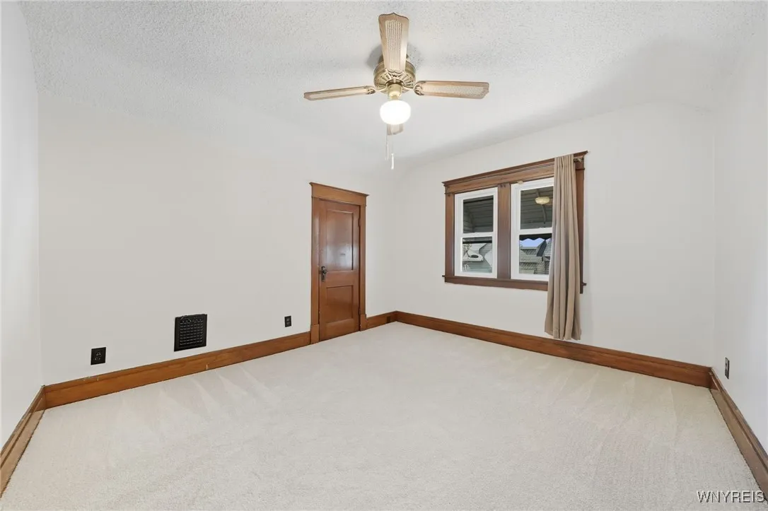 84 Alsace Avenue, Buffalo, New York 14220, Buffalo, New York 14220, 3 Bedrooms Bedrooms, 7 Rooms Rooms,1 BathroomBathrooms,Residential,For Sale,84 Alsace Avenue, Buffalo, New York 14220,0,B1650262