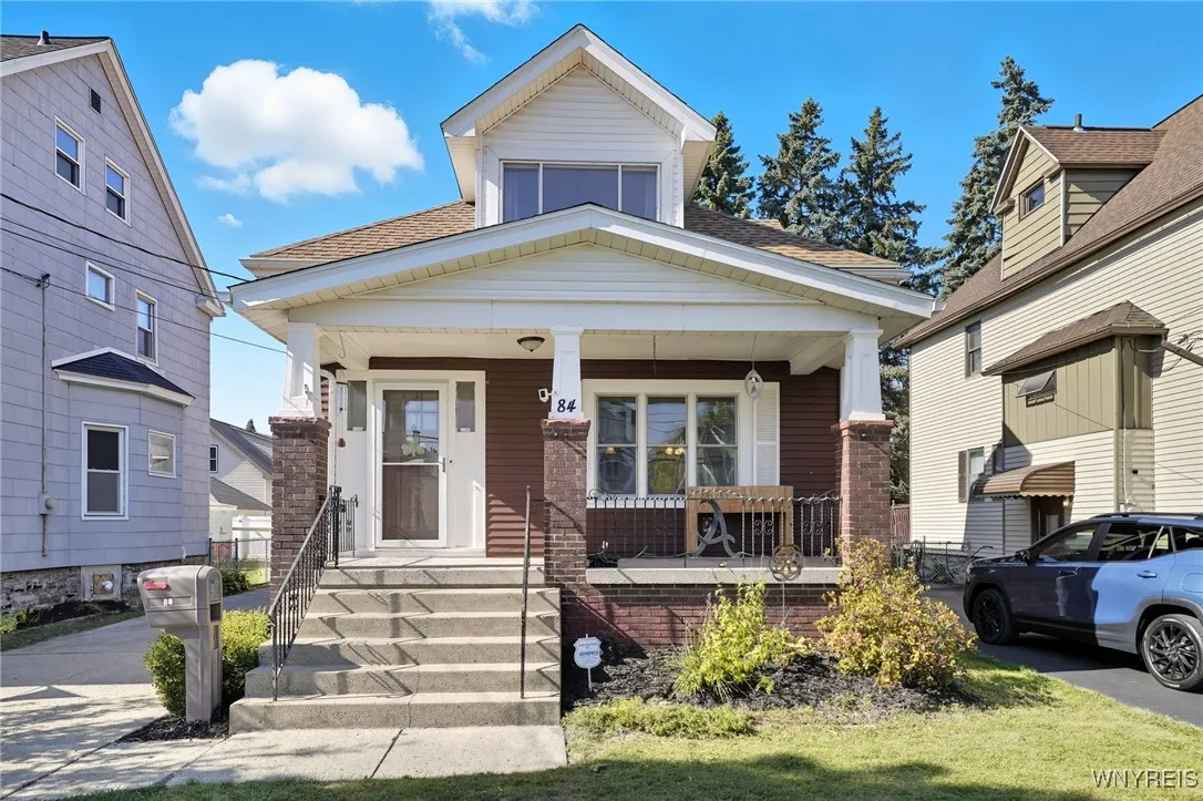 84 Alsace Avenue, Buffalo, New York 14220, Buffalo, New York 14220, 3 Bedrooms Bedrooms, 7 Rooms Rooms,1 BathroomBathrooms,Residential,For Sale,84 Alsace Avenue, Buffalo, New York 14220,0,B1650262