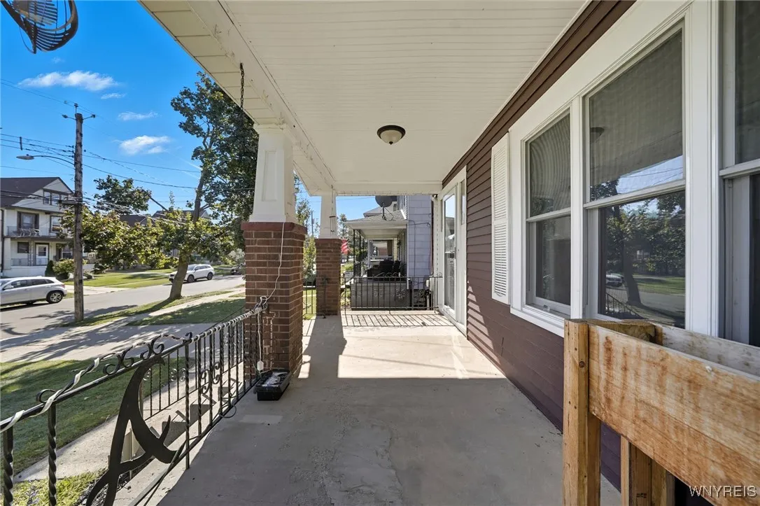 84 Alsace Avenue, Buffalo, New York 14220, Buffalo, New York 14220, 3 Bedrooms Bedrooms, 7 Rooms Rooms,1 BathroomBathrooms,Residential,For Sale,84 Alsace Avenue, Buffalo, New York 14220,0,B1650262