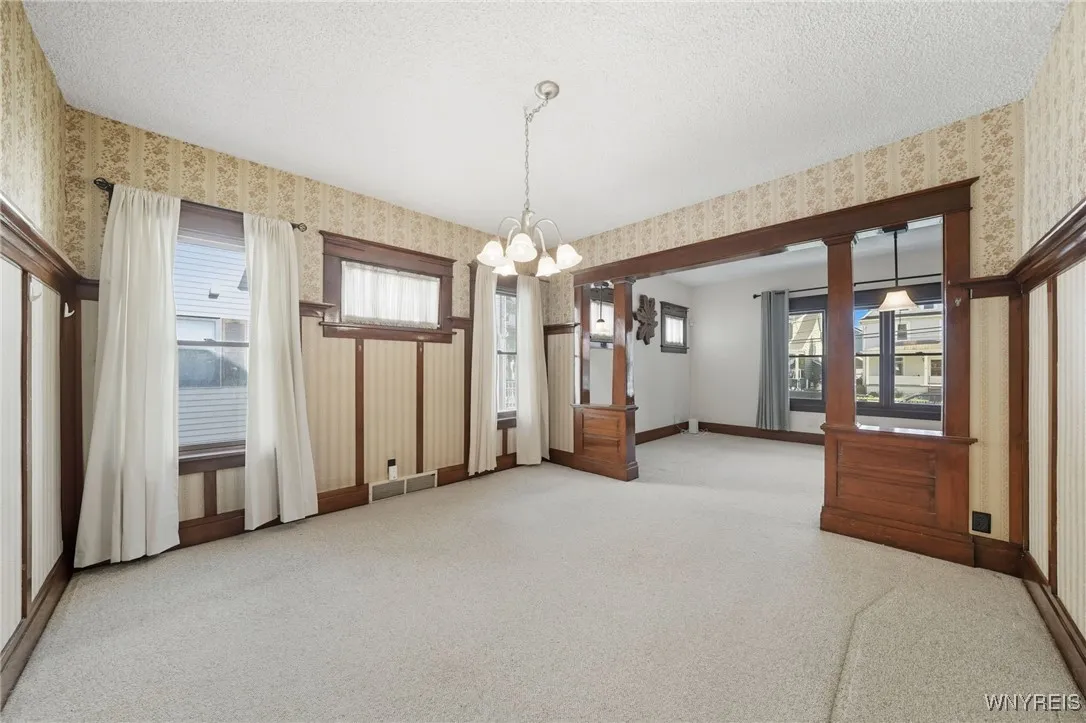 84 Alsace Avenue, Buffalo, New York 14220, Buffalo, New York 14220, 3 Bedrooms Bedrooms, 7 Rooms Rooms,1 BathroomBathrooms,Residential,For Sale,84 Alsace Avenue, Buffalo, New York 14220,0,B1650262