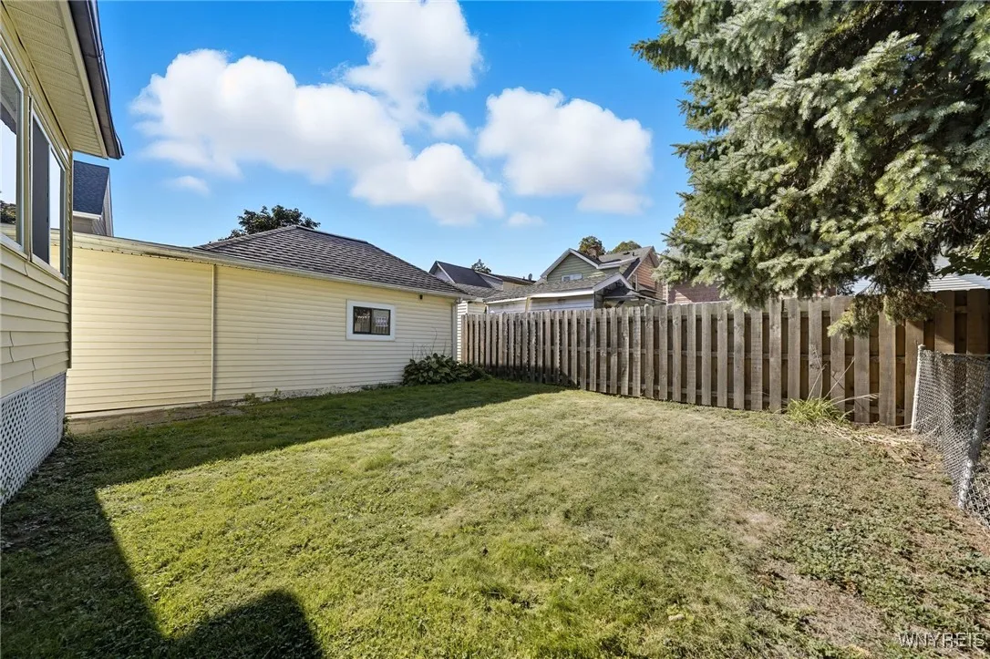 84 Alsace Avenue, Buffalo, New York 14220, Buffalo, New York 14220, 3 Bedrooms Bedrooms, 7 Rooms Rooms,1 BathroomBathrooms,Residential,For Sale,84 Alsace Avenue, Buffalo, New York 14220,0,B1650262