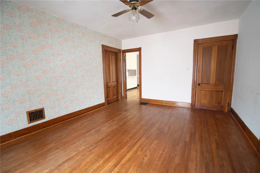 17 State Street, Oxford, New York 13830, Oxford, New York 13830, 5 Bedrooms Bedrooms, 12 Rooms Rooms,2 BathroomsBathrooms,Residential,For Sale,17 State Street, Oxford, New York 13830,0,R1649955