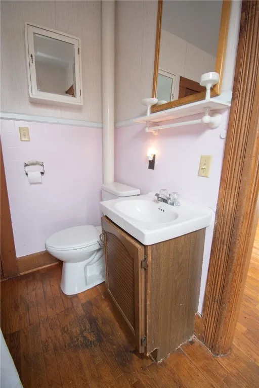 17 State Street, Oxford, New York 13830, Oxford, New York 13830, 5 Bedrooms Bedrooms, 12 Rooms Rooms,2 BathroomsBathrooms,Residential,For Sale,17 State Street, Oxford, New York 13830,0,R1649955