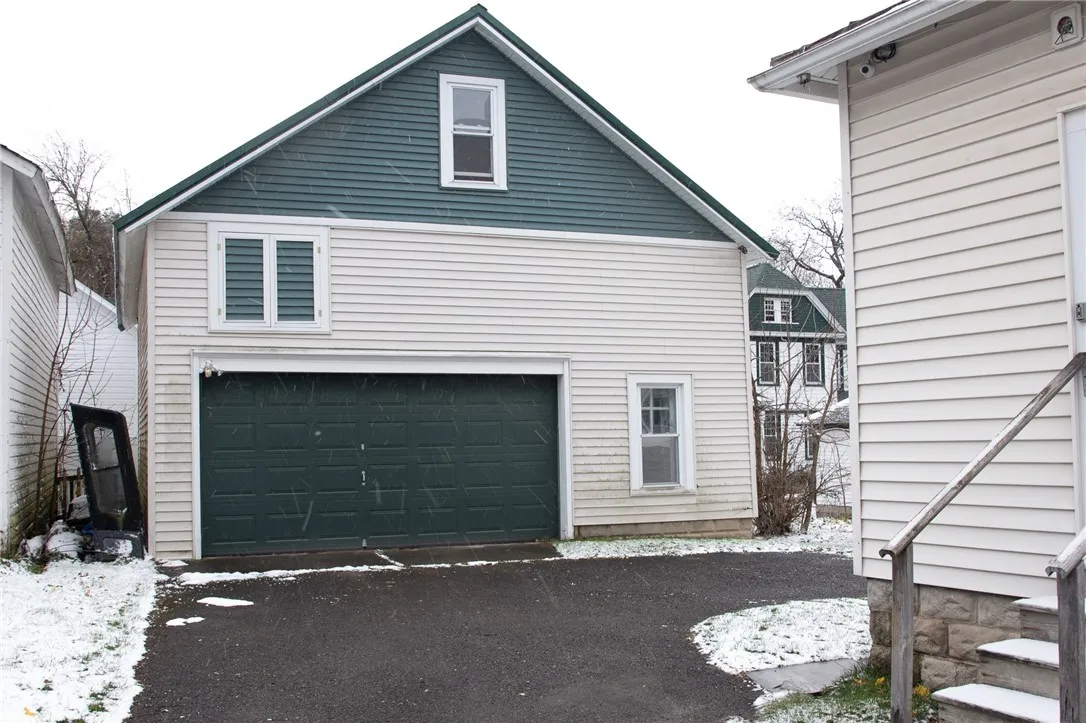 17 State Street, Oxford, New York 13830, Oxford, New York 13830, 5 Bedrooms Bedrooms, 12 Rooms Rooms,2 BathroomsBathrooms,Residential,For Sale,17 State Street, Oxford, New York 13830,0,R1649955