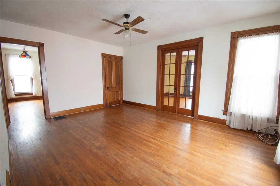 17 State Street, Oxford, New York 13830, Oxford, New York 13830, 5 Bedrooms Bedrooms, 12 Rooms Rooms,2 BathroomsBathrooms,Residential,For Sale,17 State Street, Oxford, New York 13830,0,R1649955